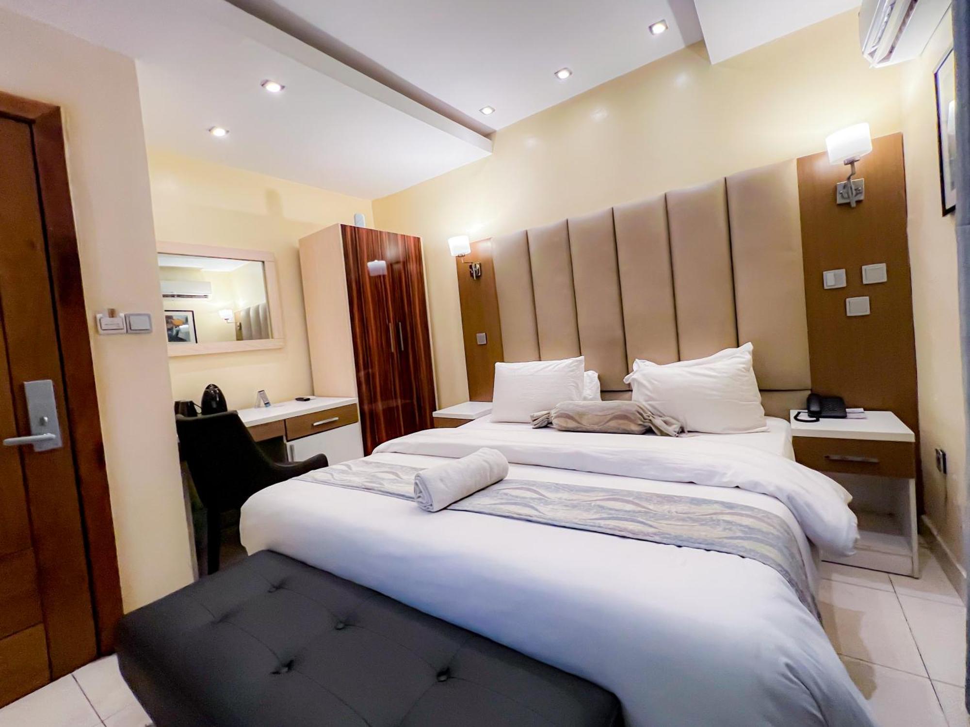 Box Residence Hotel Lagos Luaran gambar